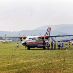 1993 r. Dobrze utrzymane 900- metrowe lotnisko trawiaste,  pasażerski Turbolet może tu wielokrotnie lądować.